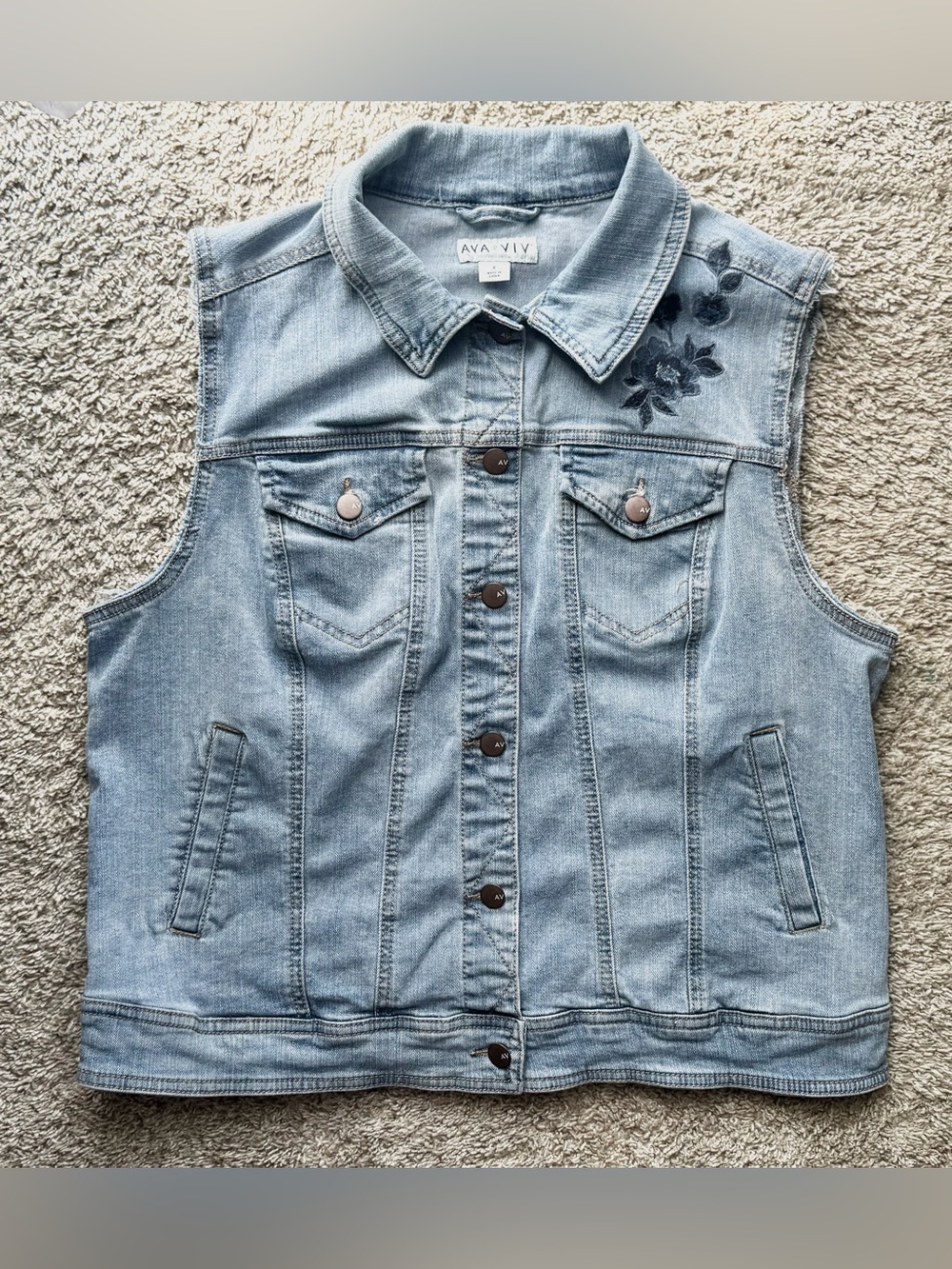 Ava & Viv Dark Blue Floral Embroidered Denim Vest Light Wash Jean Vest Women’s X